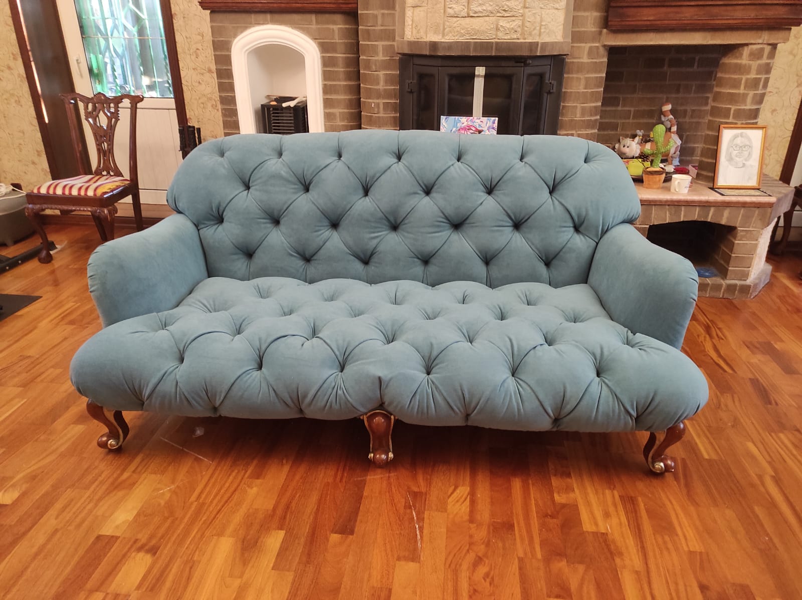 Обивка дивана. Восточное Дегунино 