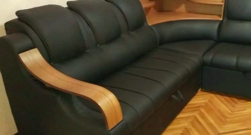Перетяжка кожаного дивана. Восточное Дегунино 